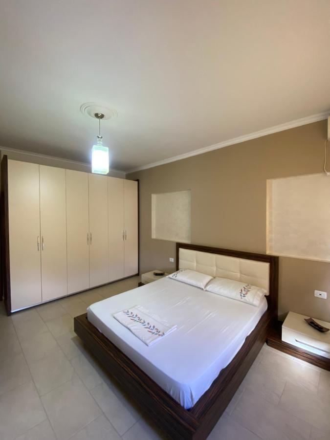 Marina House Apartment Vlore Bagian luar foto