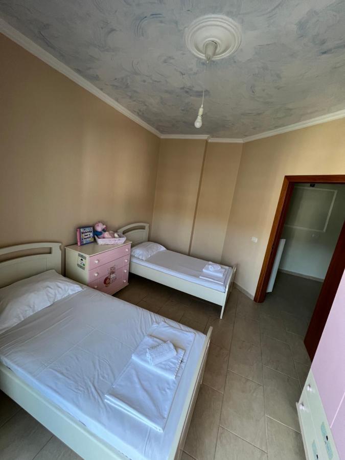 Marina House Apartment Vlore Bagian luar foto